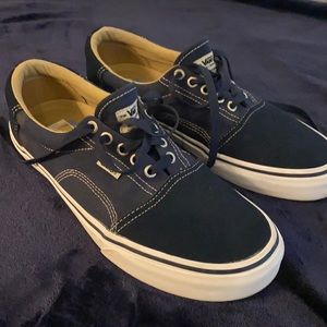 Men’s VANS Ltd edition sz 9.5 NWOT